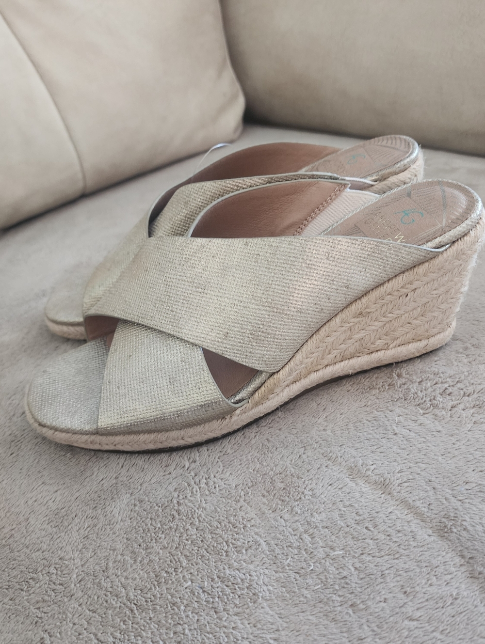 NWT.Andrew Geller Women's Metallic Gold Crisscross Slide Mules - Picture 2 of 9